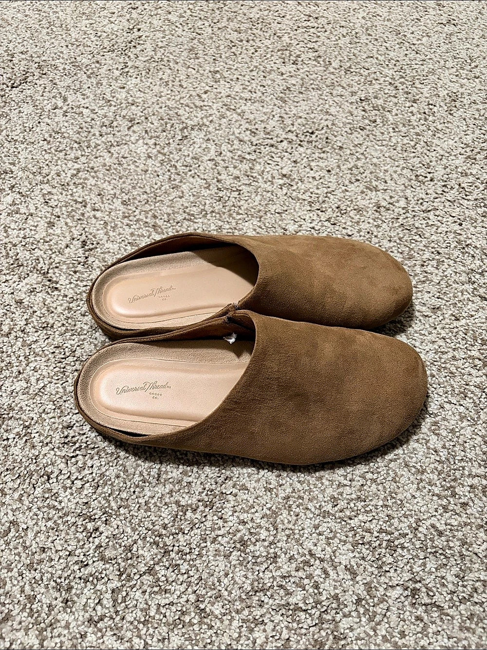 Universal Thread Mule Slippers - Picture 2 of 3